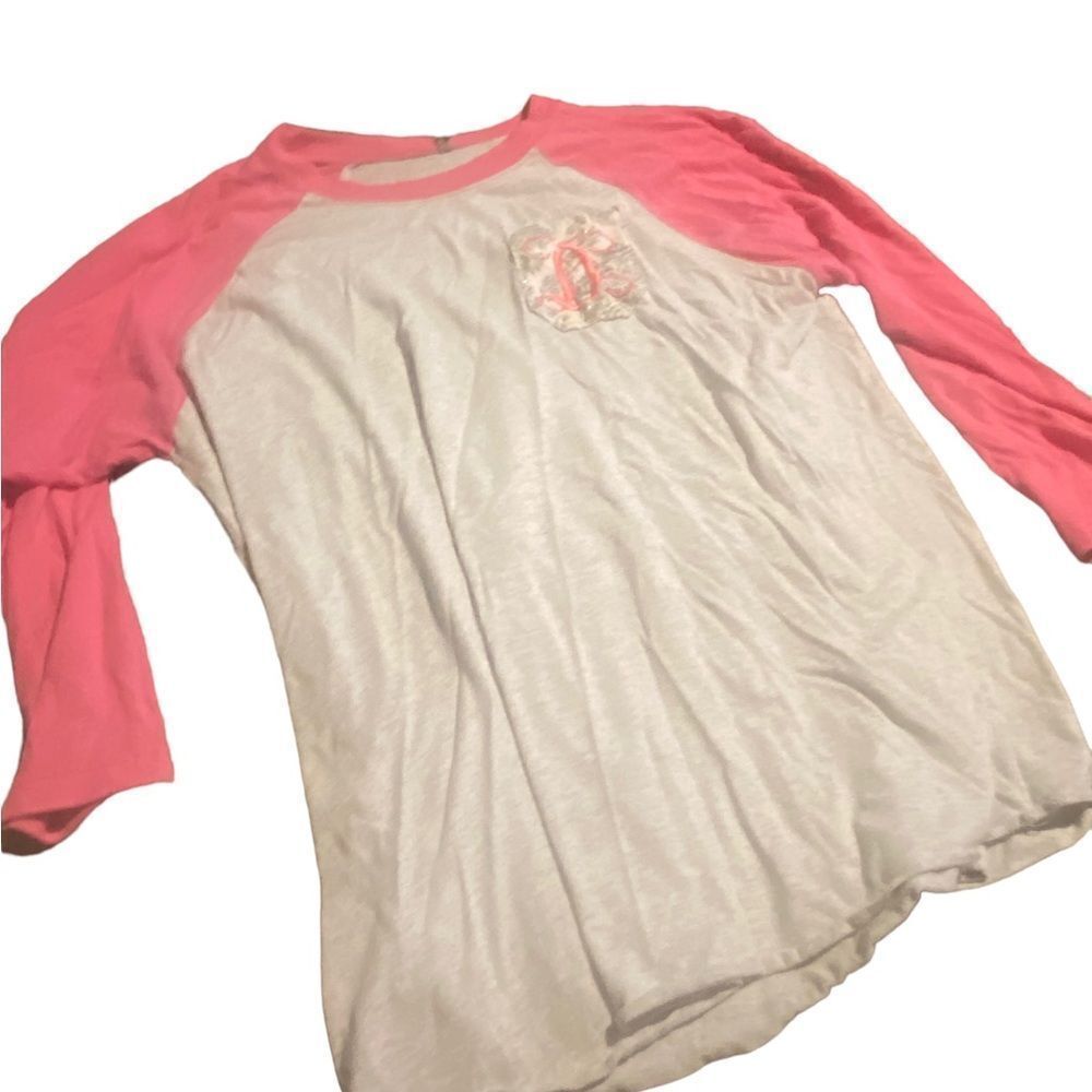 Raglan True Blue size medium top with embroidered D on pocket great color cond